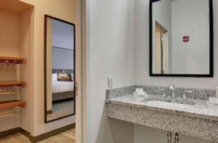 Hilton Garden Inn Oshkosh